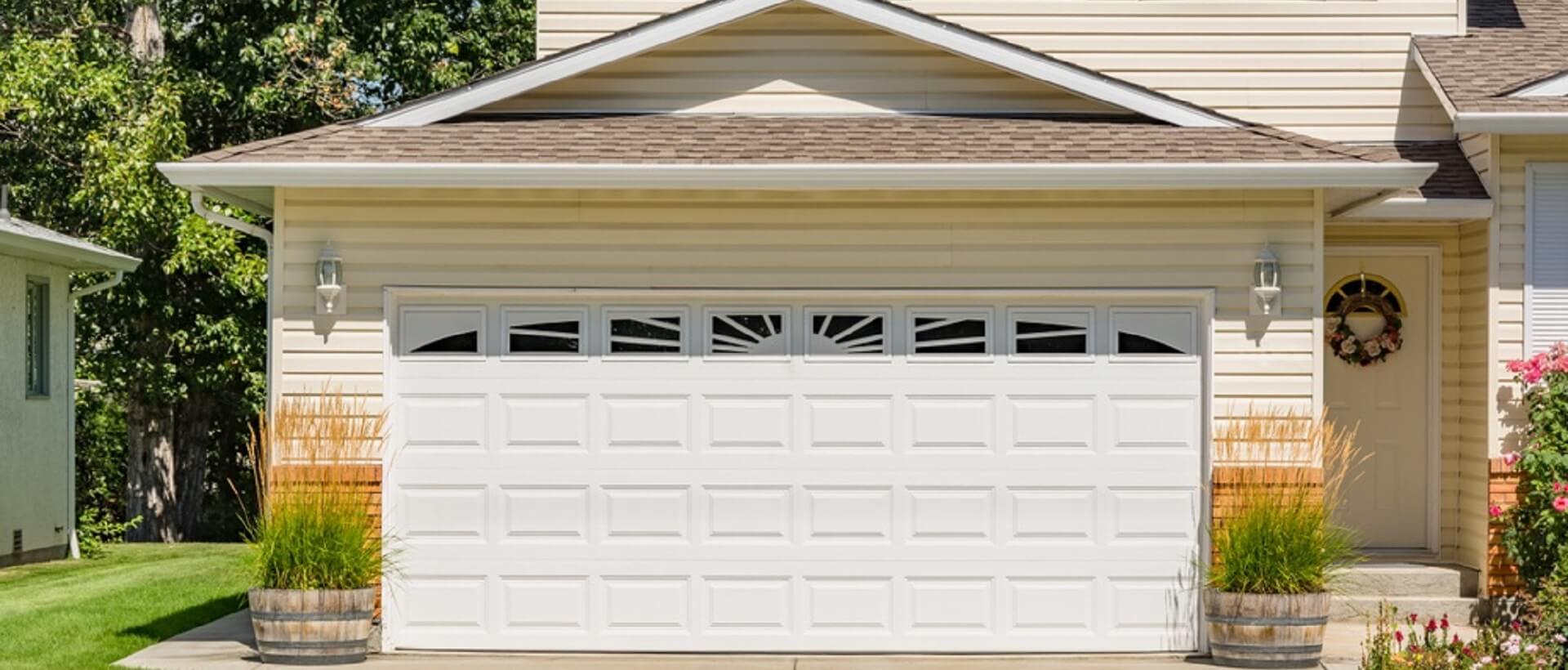Aurora Garage Doors & Locksmith - Garage doors And locksmith services in CO